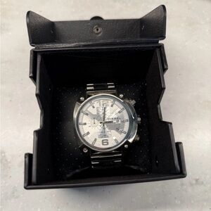 Diesel Silver Men's Watch DZ4203 Overflow